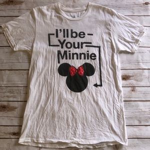 Minnie Mouse T-Shirt. Unisex Medium.